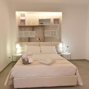 Love Inn